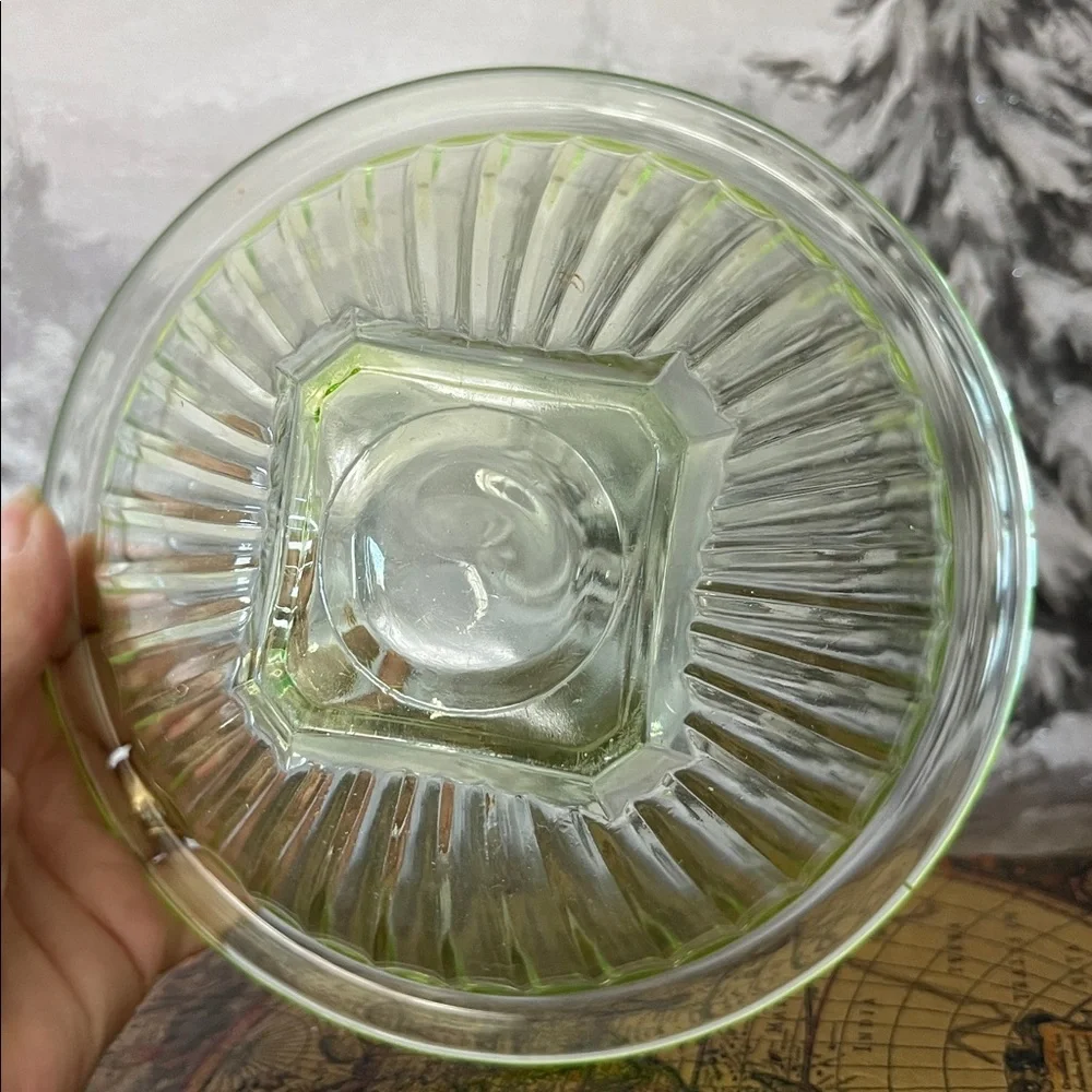 Depression Glass this gorgeous